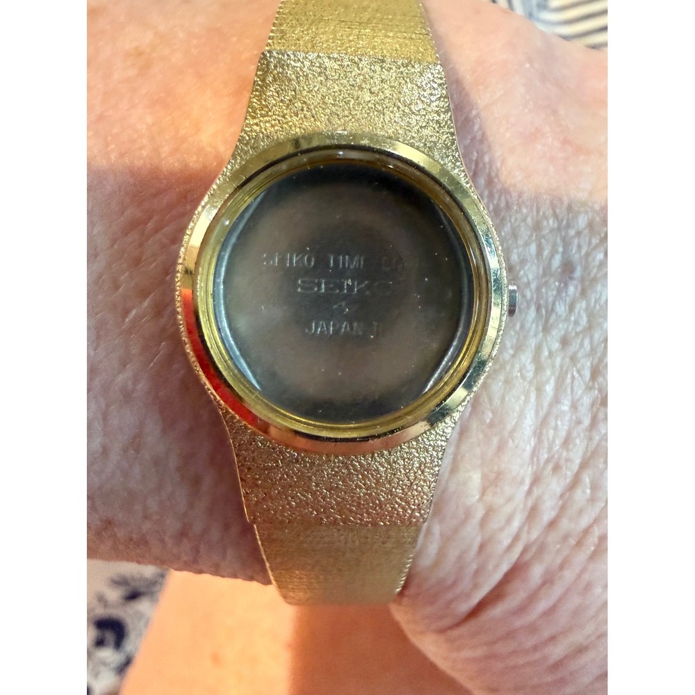 Vintage Seiko 8Y21-0029 Ladies Watch Case Gold‎ Tone Integrated Bracelet Parts